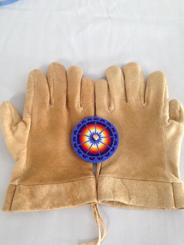 Native Nevadan Buckskin Gloves graphic.